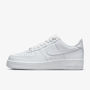 NEW IN BOX Nike Men’s Air Force 1 ‘07 | Color: White